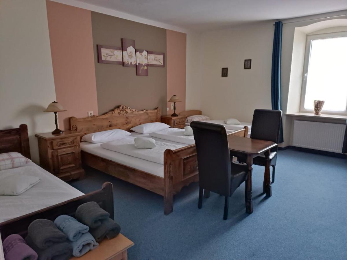 Garni Hotel Post Weißenstadt Exteriör bild