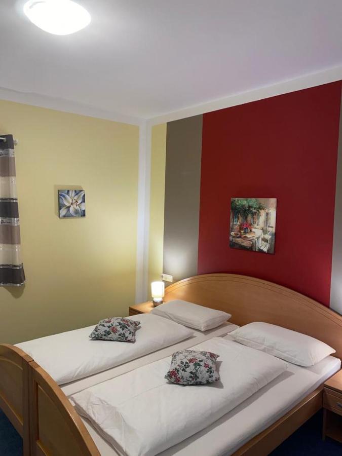 Garni Hotel Post Weißenstadt Exteriör bild