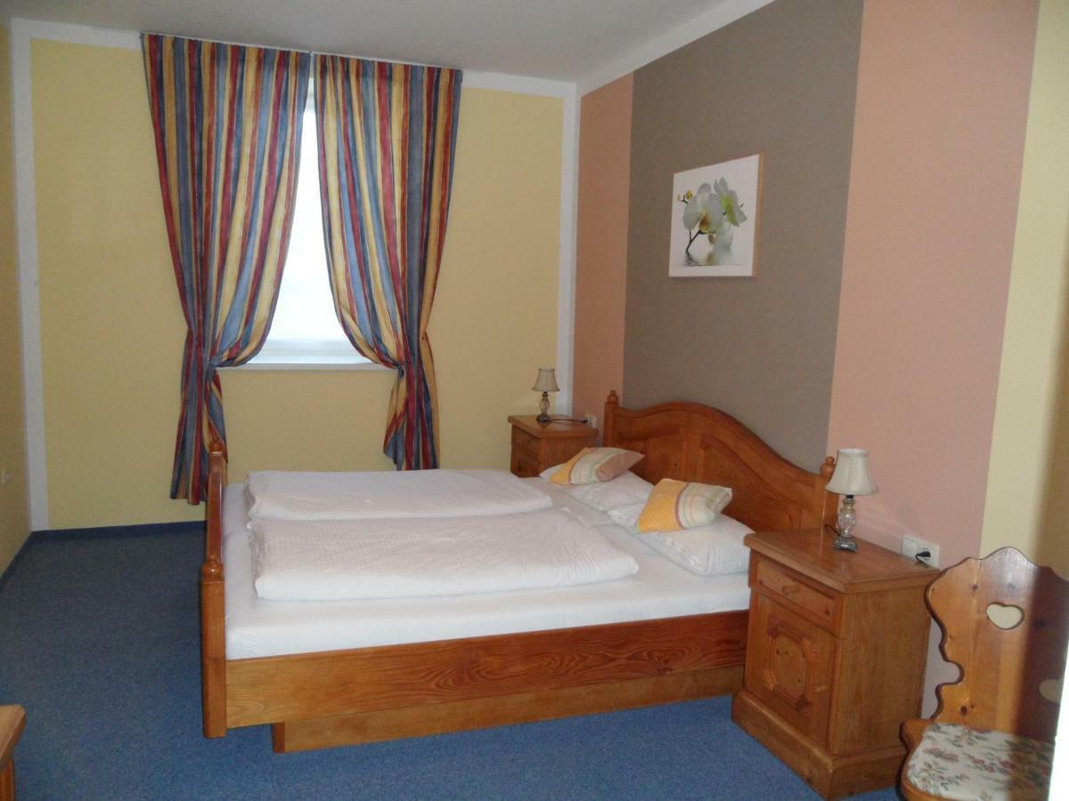 Garni Hotel Post Weißenstadt Exteriör bild